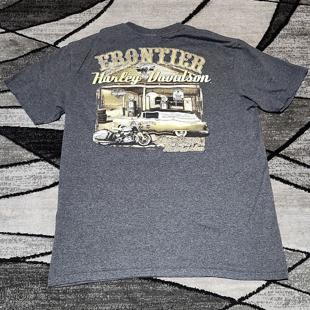 HARLEY DAVIDSON 2011 GRAPHIC "OLD GAS STATION" GRAY CREW-NECK TEE-SHIRT NEBRASKA